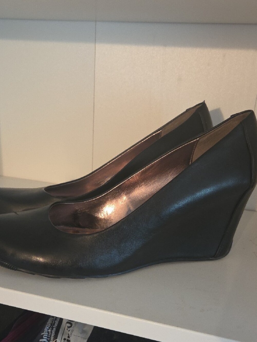 🎀Reaction Kenneth Cole Black Rounded-Toe Pumps - Picture 3 of 5